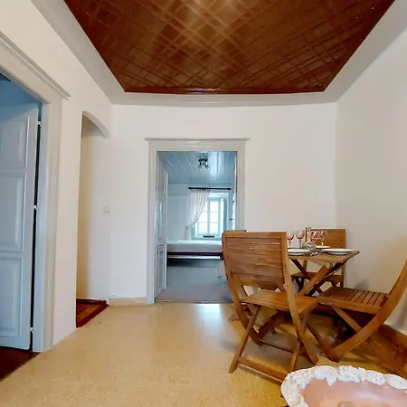 Apartment Danae Port House *