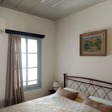 Danae Port House Apartment *