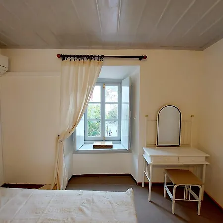 Danae Port House Apartment *